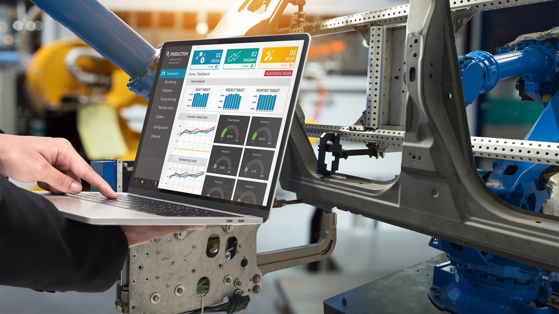 PROcockpit_Dashboardvisualisierung Mitarbeiter in der Produktion macht Auswertungen am Laptop anhand eines Dashboards